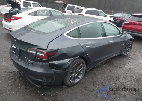 2020 Tesla Model 3 Long Range Dual Motor All-Wheel Drive z USA, uszkodzony, nr VIN 5YJ3E1EB1LF786931